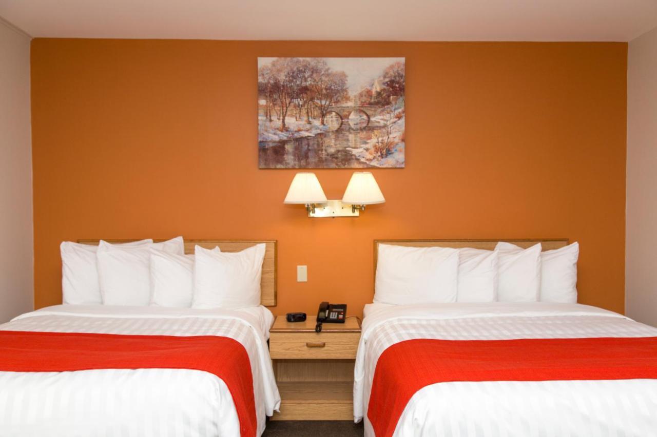 Hotel Robin Hood Гранд Фолс-Уиндзор Экстерьер фото
